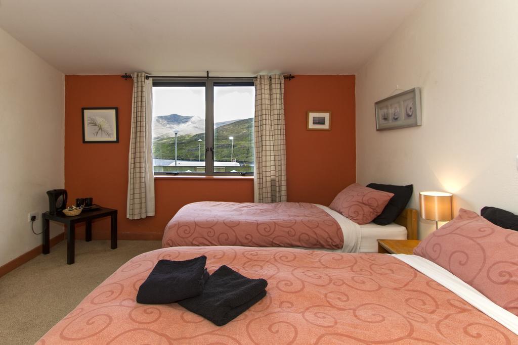 Killary Adventure Centre Hotel Leenaun Buitenkant foto
